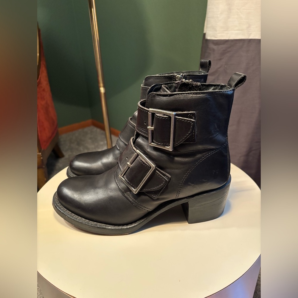 New Frye Black Leather Sabrina Boots with Buckles